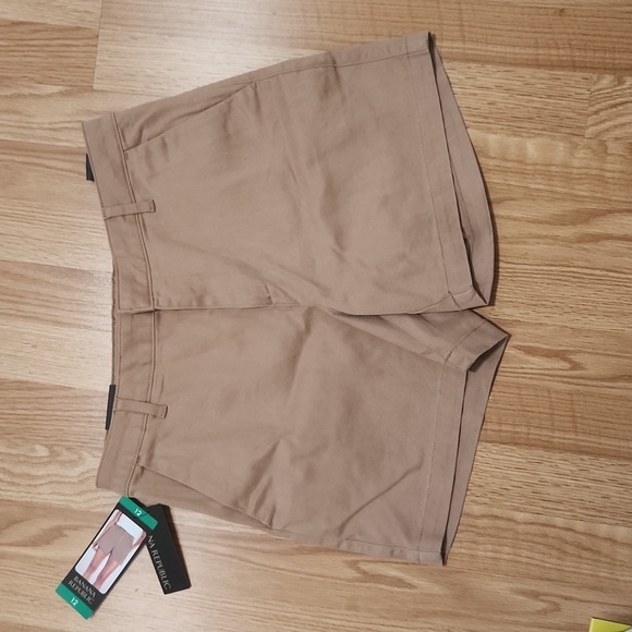 Banana Republic Ladies' Chino Short size 12 - Picture 6 of 10